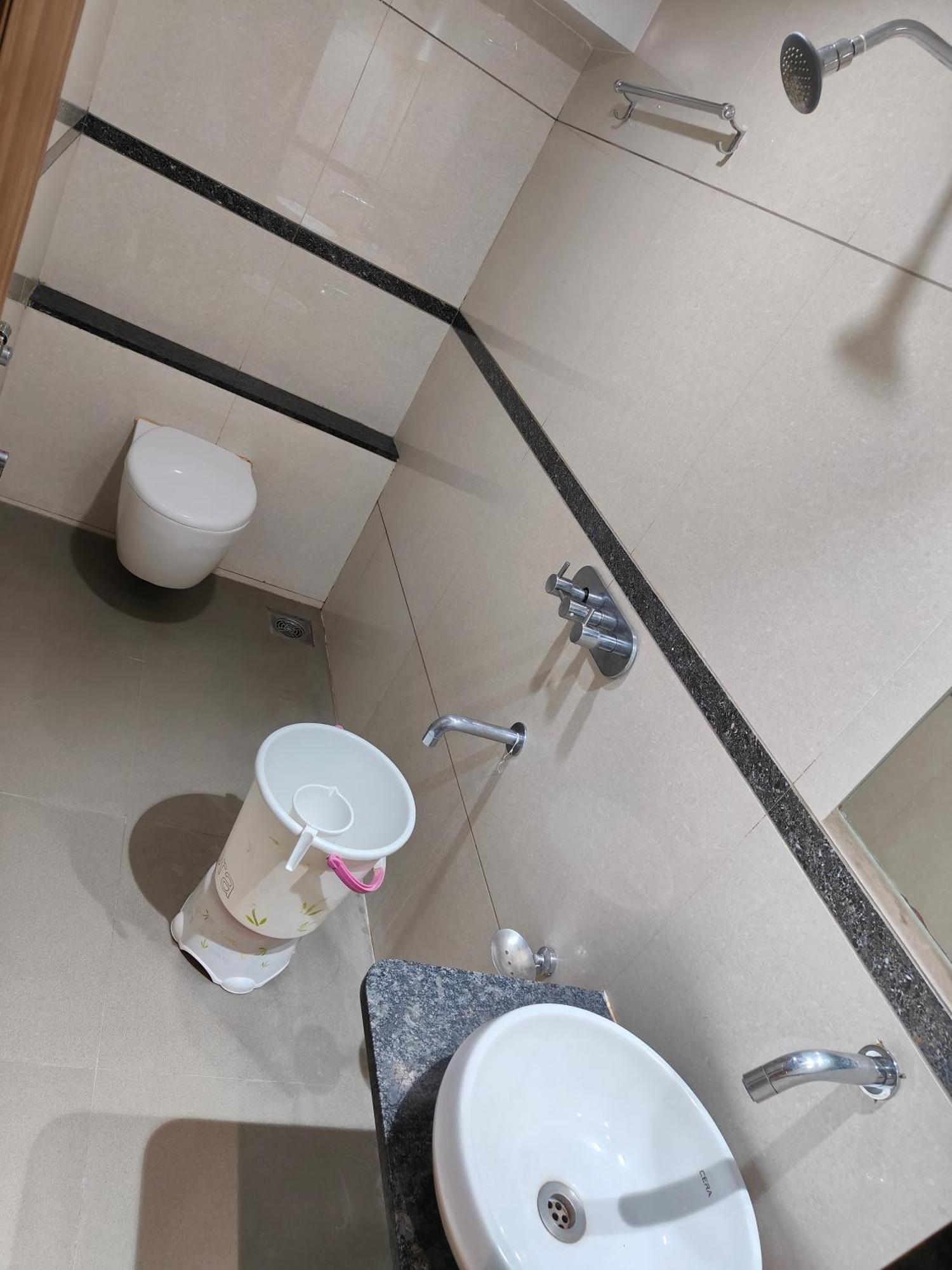 Hotel Sahyog & Rooms Surat Zewnętrze zdjęcie